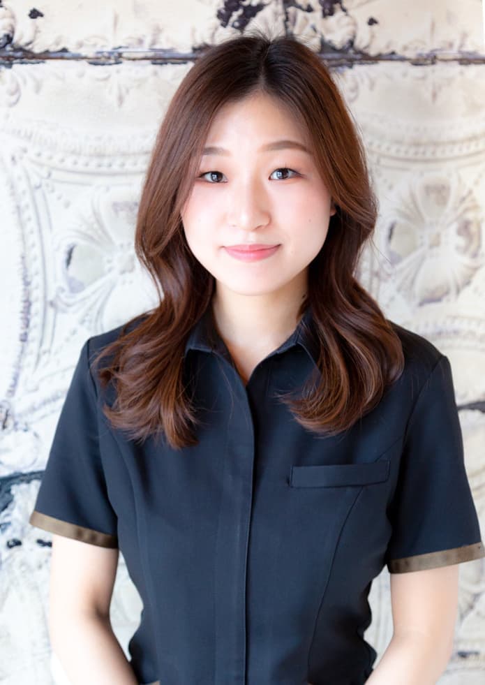 奈良県生駒市の美容室ランダーブルーのスタッフREIMI